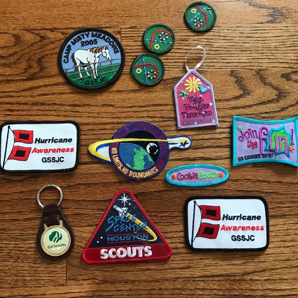 Bundle of girl scout patches & key chain